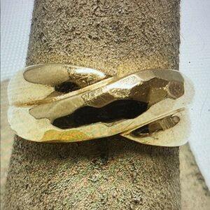 14K Hammered Gold Twisted Band Ring - Women Jewelry 4.4 grams of 14K